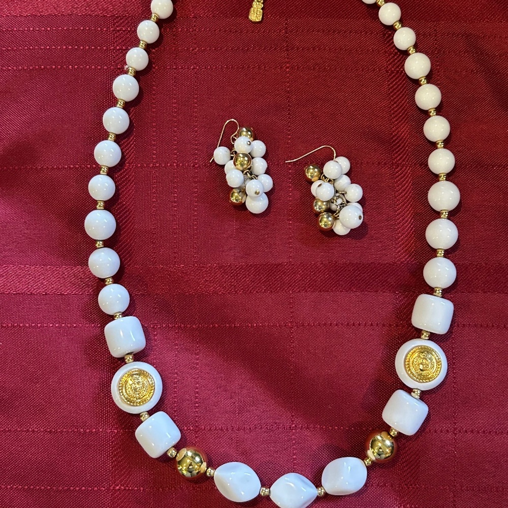 Liz Claiborne Necklace & Pierced Dangle Earrings White Lucite Beads Gold Chain